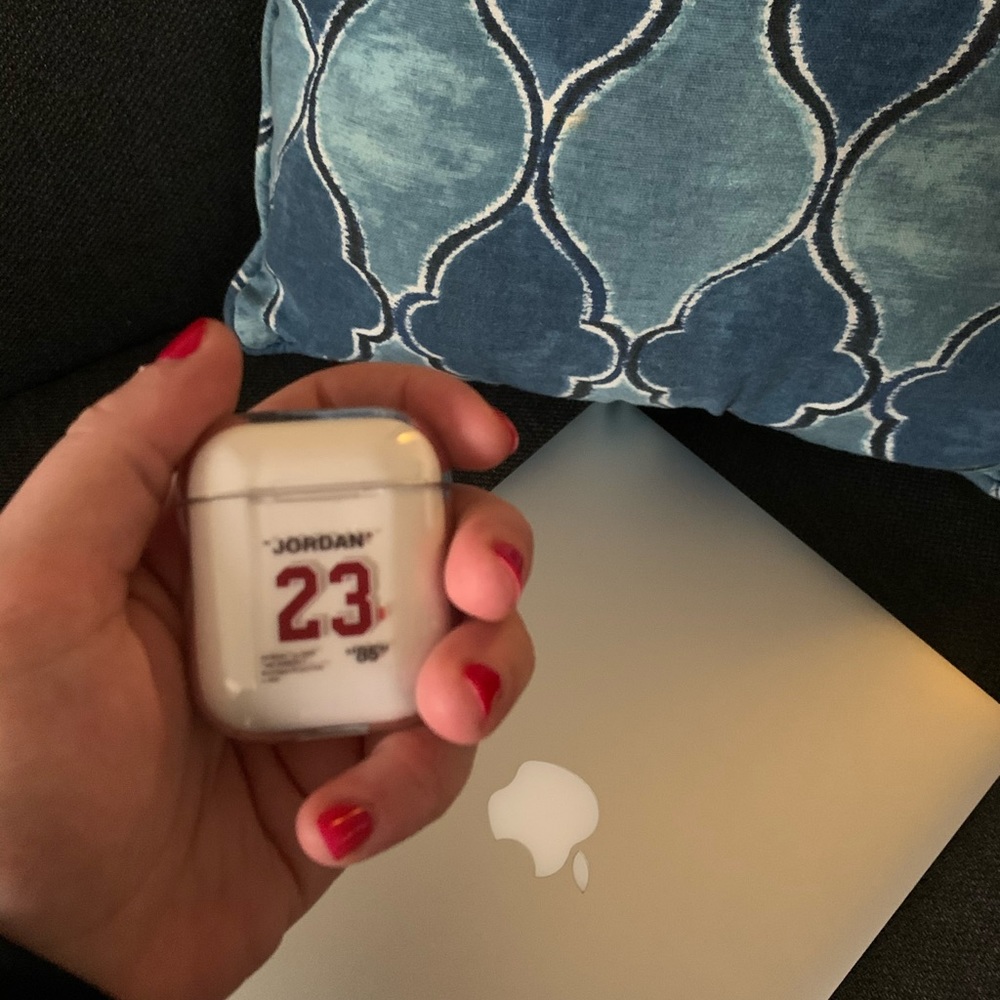 Apple AirPod case 23 Jordan off white clear case